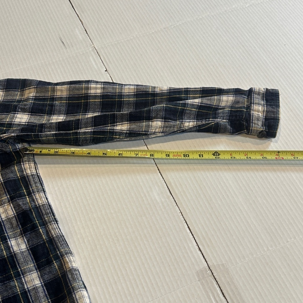 LL Bean relaxed fit Plaid Button-Up Shirt 100% cotton green navy and cream - Picture 3 of 9